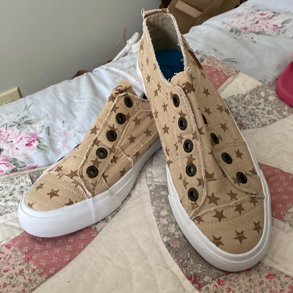 Blowfish sneaker